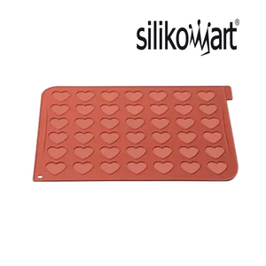 Tapis / Plaque en silicone pour 42 macarons coeurs - Silikomart